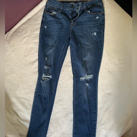 Old navy ripped skinny jeans - Picture 6 of 7